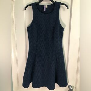 Alya size large navy dress with a side zip